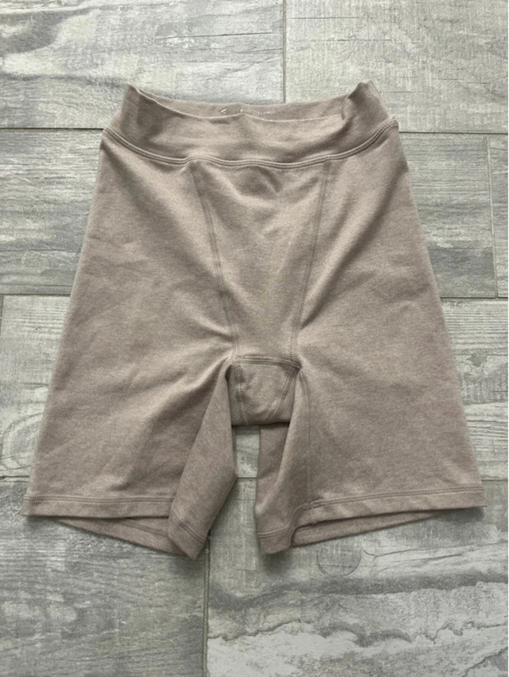 P’tula Cream Seamless Boyshorts / Performance Shorts
